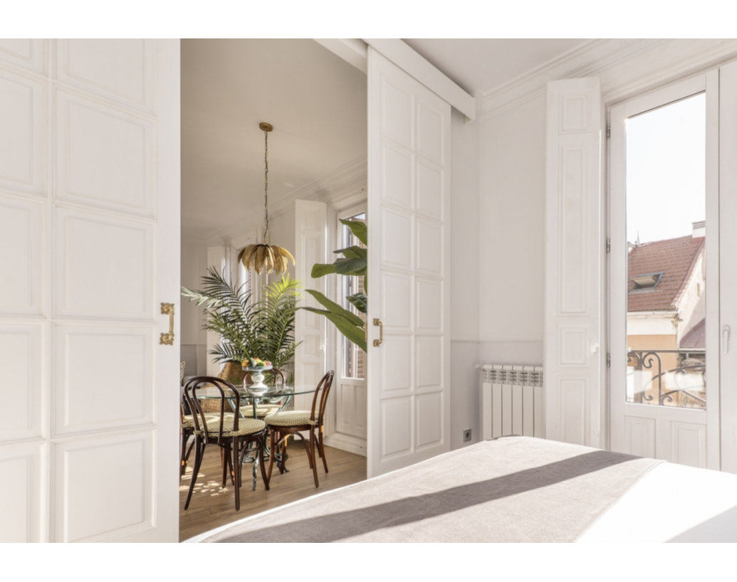 Cateva idei de folosire a usilor glisante pentru un design interior modern