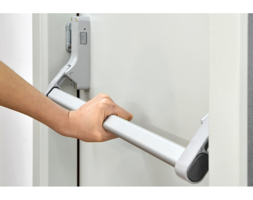 Cum se monteaza corect manerul cu sistem antipanica?