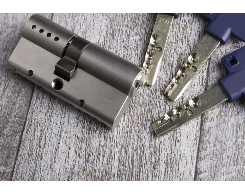 Inlocuirea cilindrului de usa: ghid pas cu pas