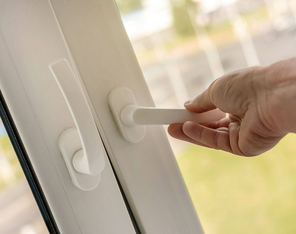 Cum alegi sistemul potrivit de inchidere pentru usa de la balcon?