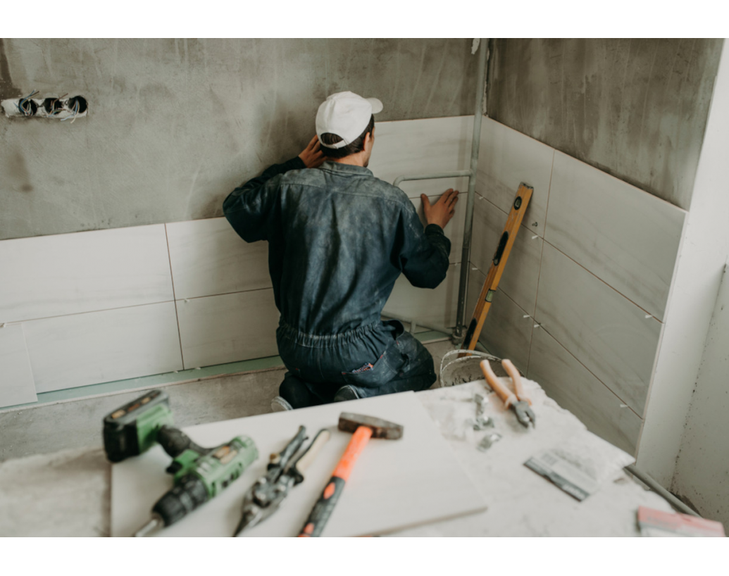 Ce trebuie sa stii atunci cand amenajezi o baie mica pentru clientii tai? 3 sfaturi