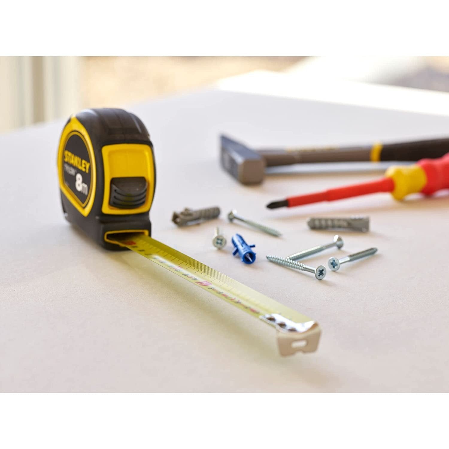 Ruleta cu banda metalica pentru masurare, STANLEY Tylon, cu blocare si carlig, 8 metri, 1-30-657