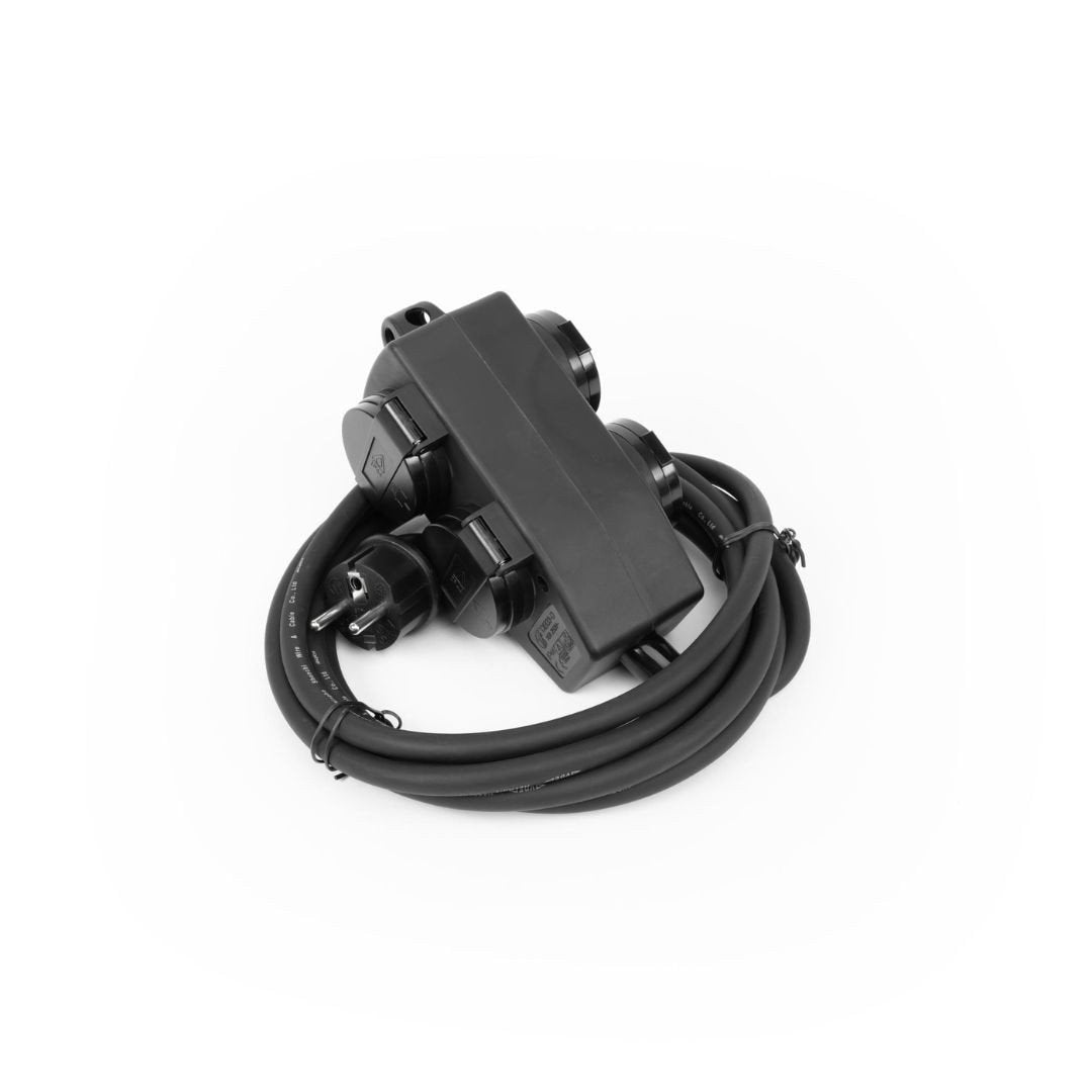 Prelungitor de curent STROXX cu 4 prize si impamantare, lungime 3 metri, protectie IP44