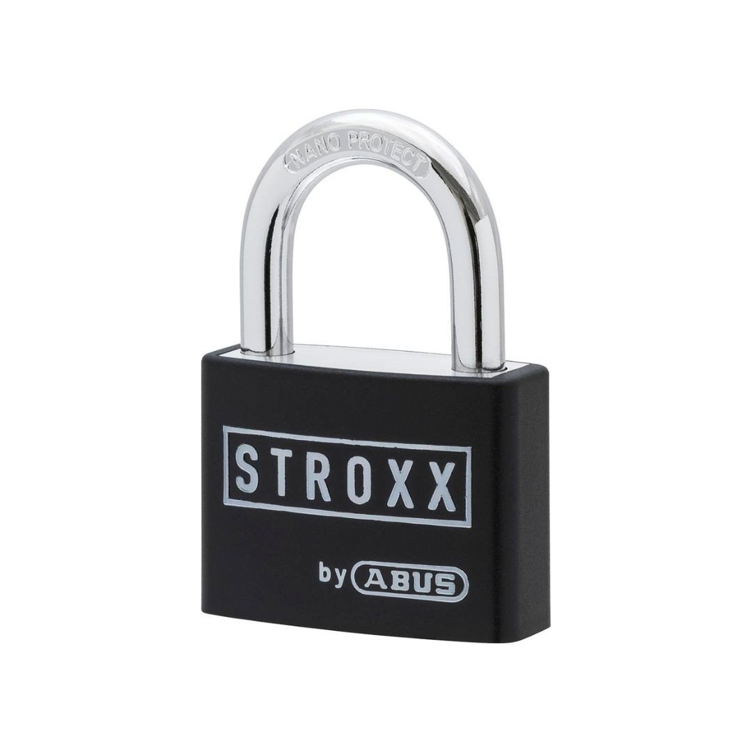 Lacat STROXX din alama corp 40 mm, veriga standard, nivel standard de protectie, 2 chei, culoare negru