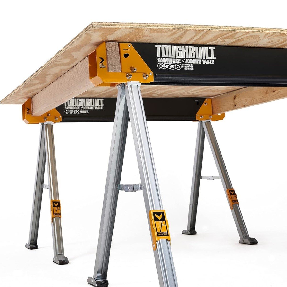 Set banc de lucru ToughBuilt TB-C550-2, format din 2 capre pliabile, din otel galvanizat, sarcina max 990 kg, portabile