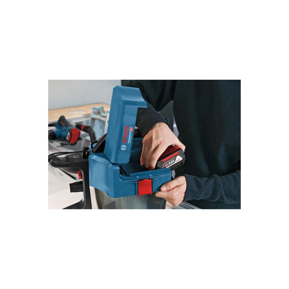 Aspirator umed/uscat Bosch Professional GAS 18V-10 L  fara acumulator 18V si incarcator, cu accesorii, 06019C6302