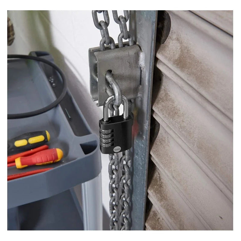 Lacat Yale din aluminiu corp 38 mm, cu cifru 4 discuri, nivel standard de protectie, culoare negru YE3CB/38/131/1/BK
