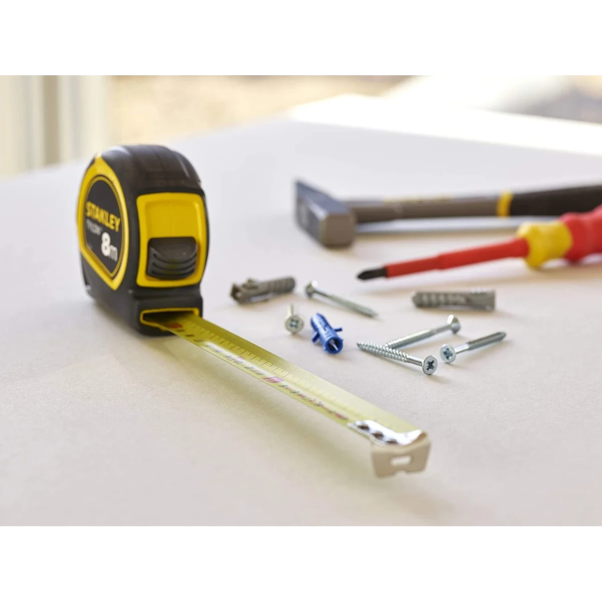 Ruleta cu banda metalica pentru masurare, STANLEY Tylon, cu blocare si carlig, 5 metri, 1-30-697