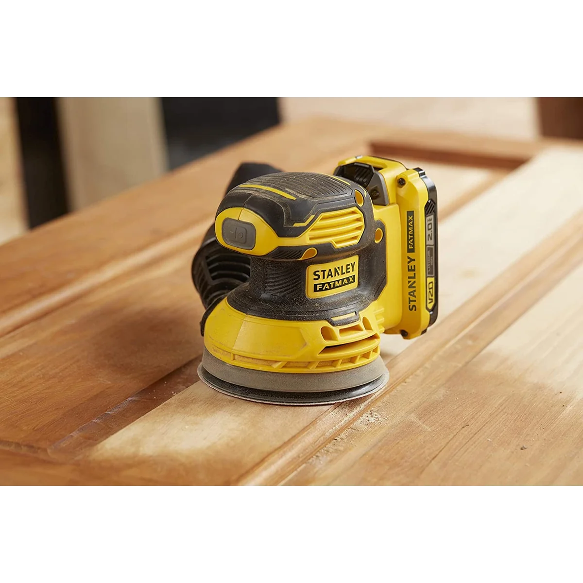 Slefuitor cu excentric STANLEY FATMAX V20 cu acumulator 18V 1x2.0 Ah si incarcator SFMCW220D1S-QW