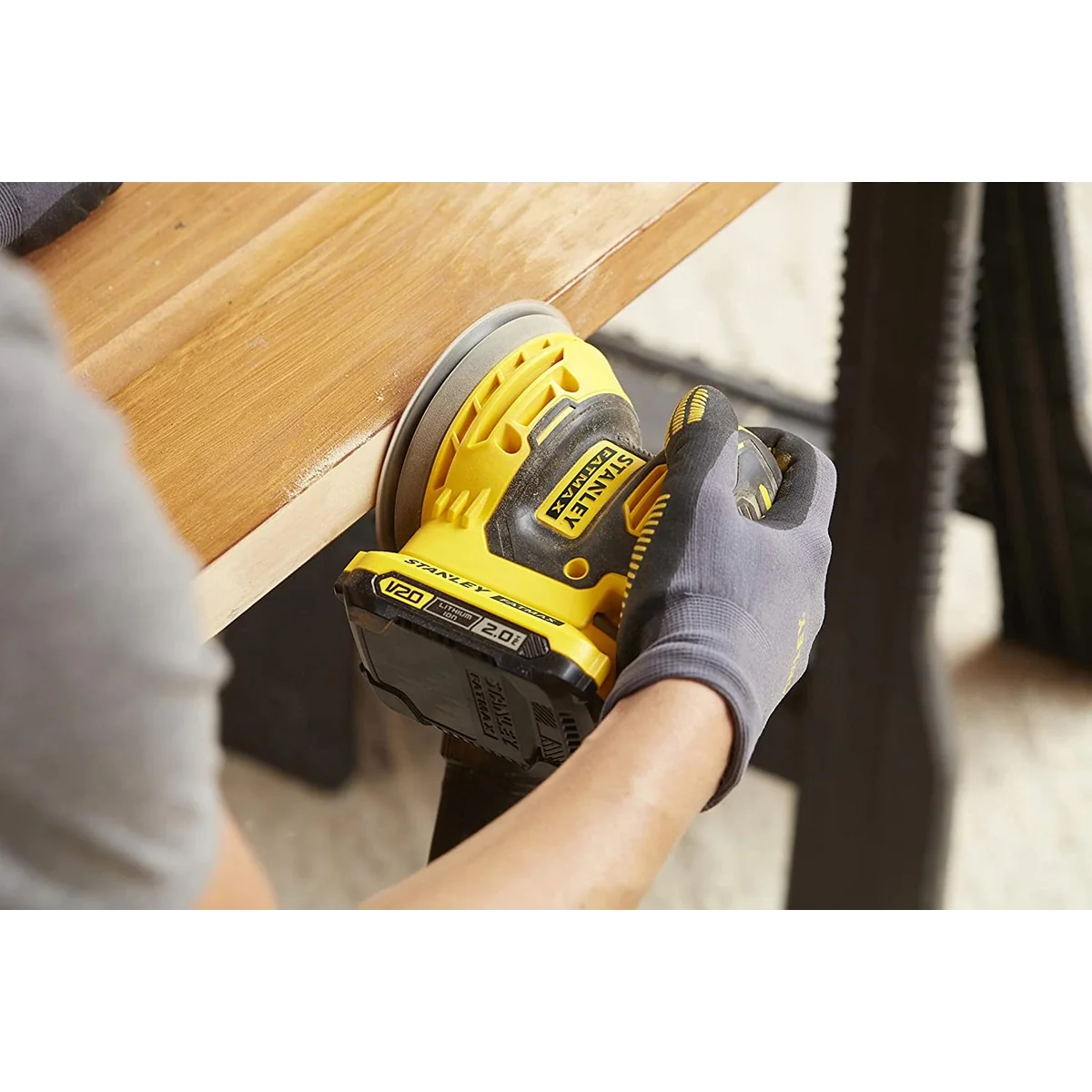 Slefuitor cu excentric STANLEY FATMAX V20 cu acumulator 18V 1x2.0 Ah si incarcator SFMCW220D1S-QW