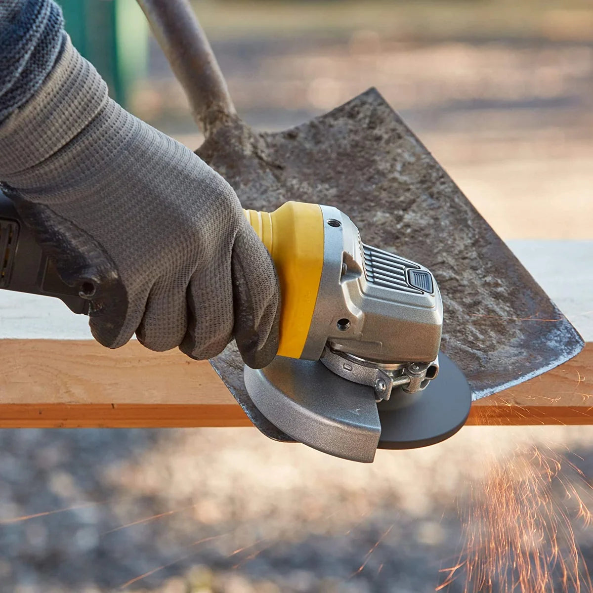Polizor unghiular STANLEY FATMAX 220 Volti 850 Wati disc 115 mm 12000 rotatii/minut FMEG210K-QS