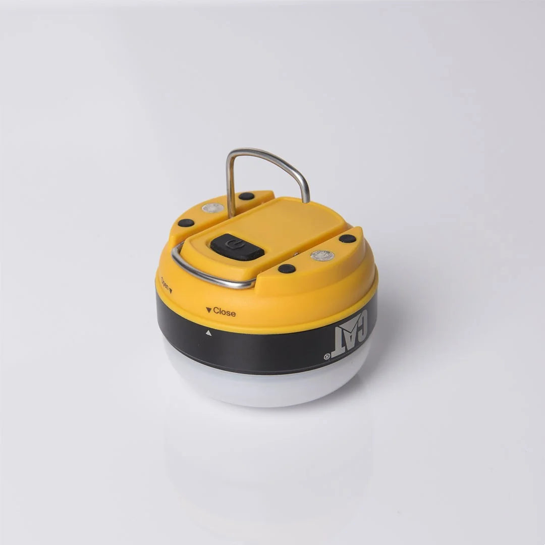 Lampa utilitara micro CAT CT6520 150 lumeni alimentare 3 baterii AAA cu baza magnetica si carlig