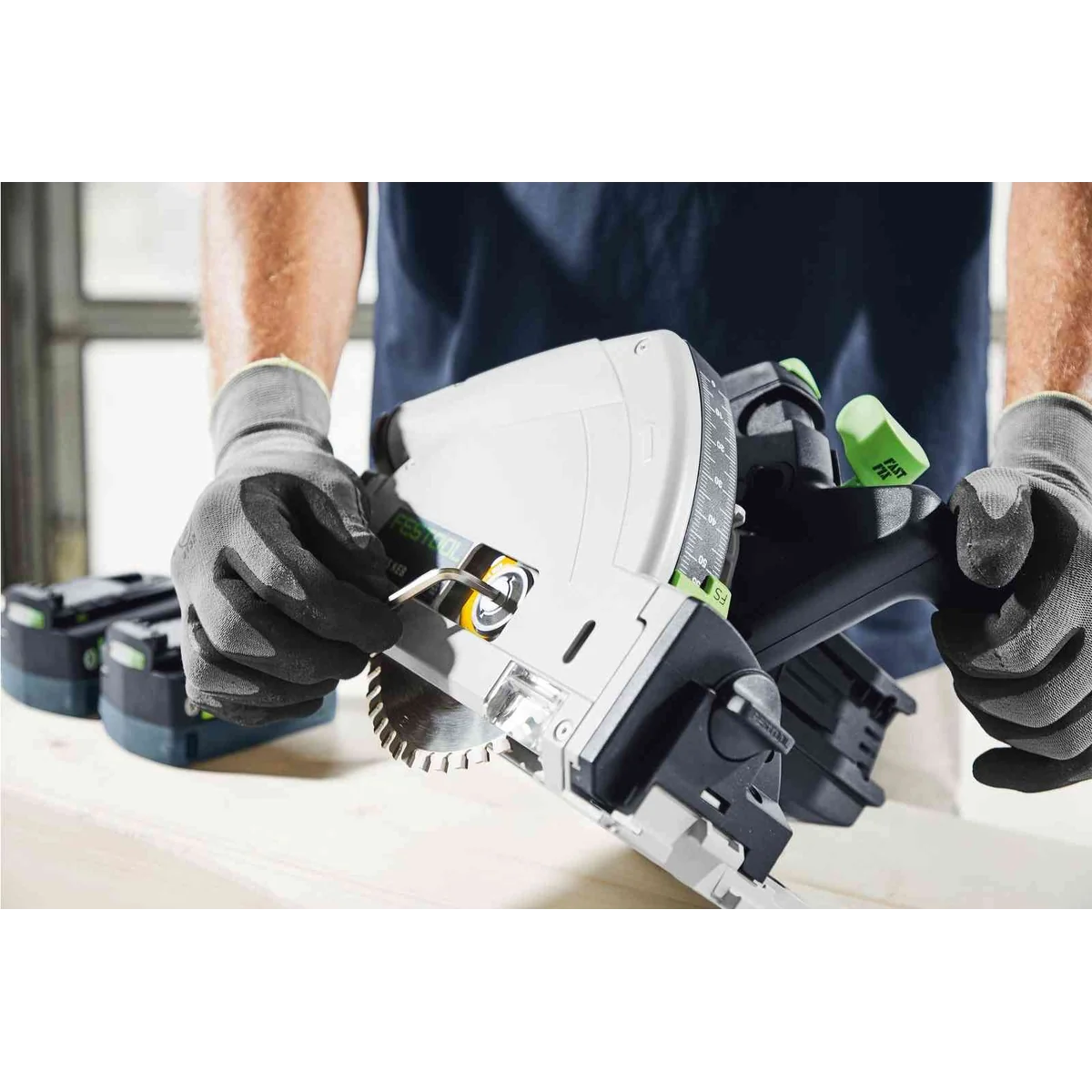 Fierastrau circular Festool TSC 55 5.0 KEBI-PLUS/XL cu 2 acumulatori 18 V 5 Ah si incarcator dual 577342
