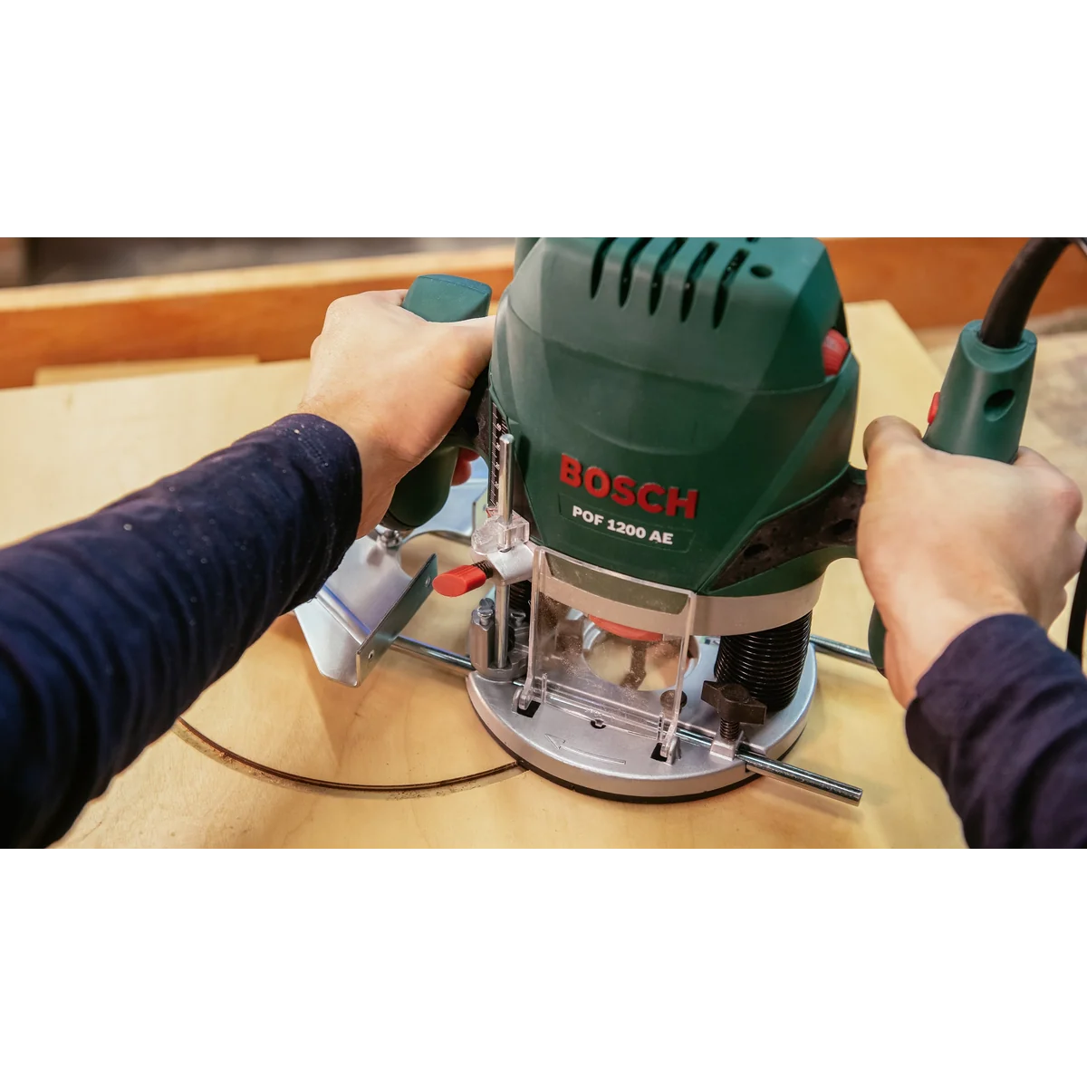 Masina de frezat Bosch POF 1200 AE, 230 Volti, 1200 Wati (060326A100)