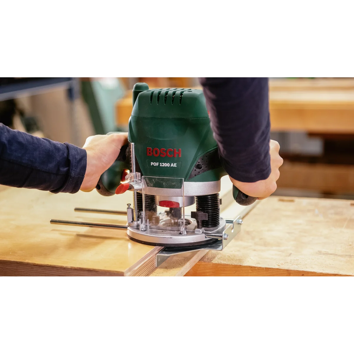 Masina de frezat Bosch POF 1200 AE, 230 Volti, 1200 Wati (060326A100)